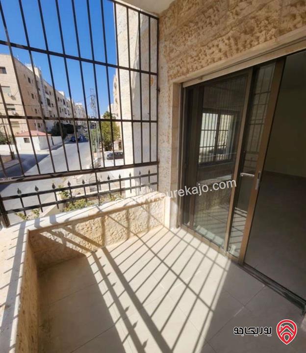 شقة مساحة 200م طابق اول للايجار في عمان - الجبيهة 