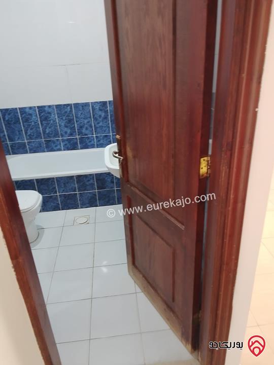 شقة مساحة 165م طابق أول للبيع أو للايجار في عمان - الجبيهة حي أم زويتينة مقابل مدارس الرواد 