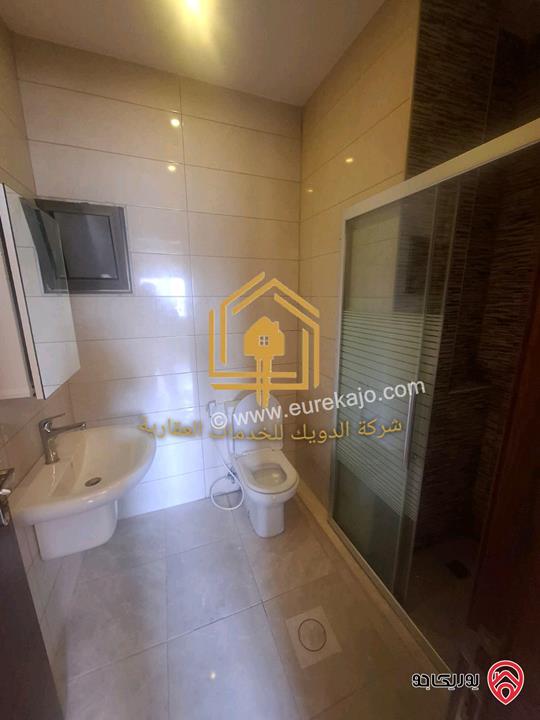 شفة جديدة طابق ثالث مساحة 95م للإيجار في عمان - الجندويل 