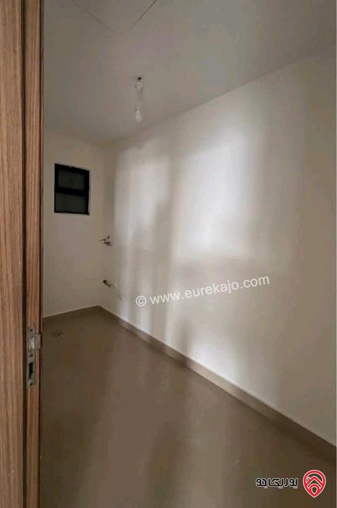 شقة فارغة طابق ثاني مساحة 250م للايجار في عمان - خلدا 