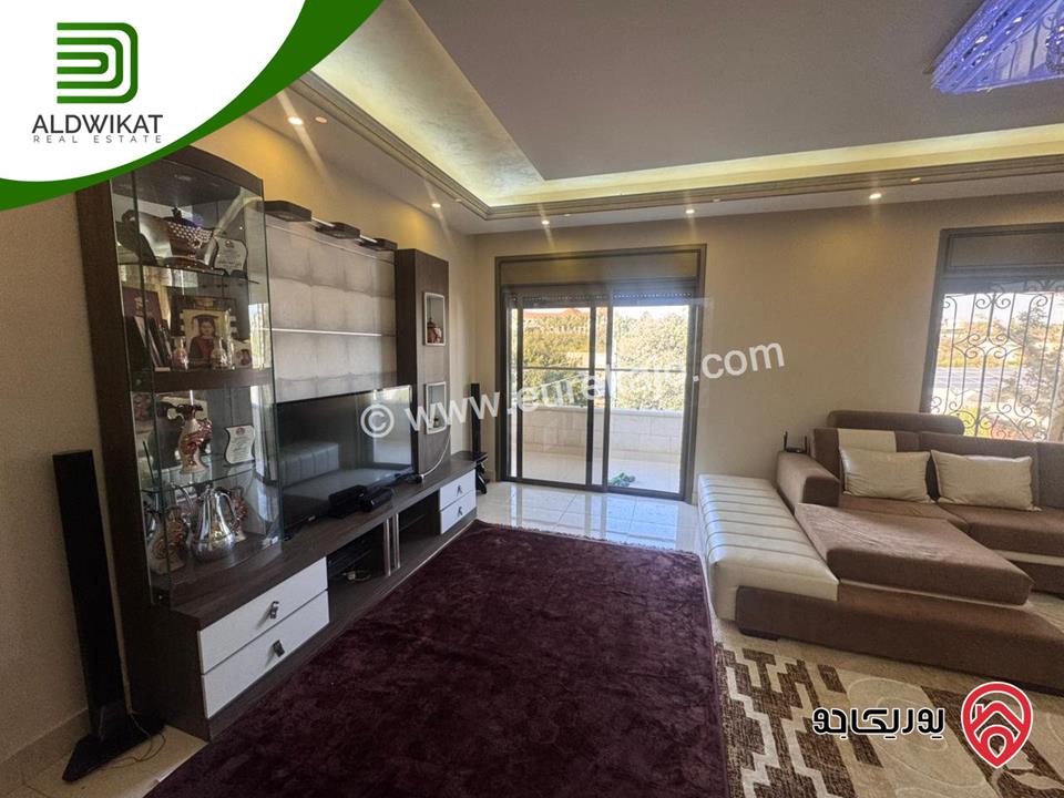 فيلا مستقلة للبيع في عمان - دابوق/ ربوة الفردوس مساحة البناء 940م ومساحة الارض 450م ومساحة الحديقة 50م والترس 100م