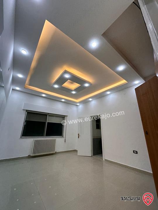 شقة أرضية مساحة 175م وخارجي 60م للايجار في عمان - الدوار الرابع 