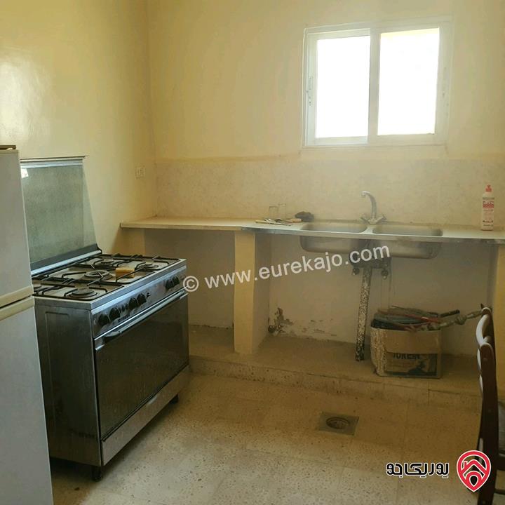 قطعة أرض مساحة 594م عليها بيت طابقين للبيع في البحر الميت جوفة الكفرين 