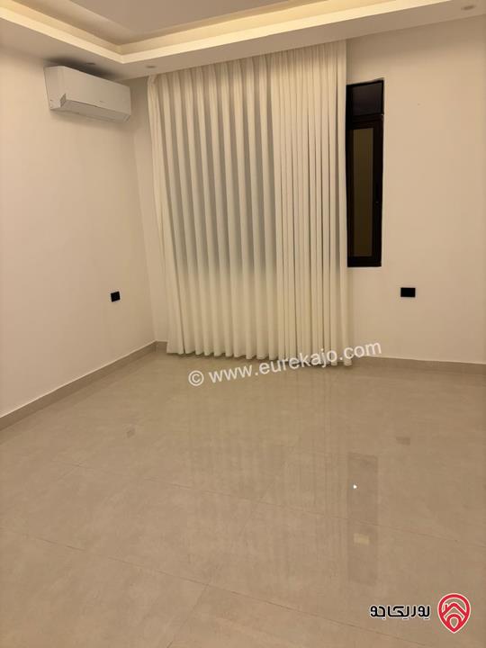 شقة جديدة ومميزة سوبر ديلوكس طابق أول مساحة 130م للبيع في عمان - ابو نصير 