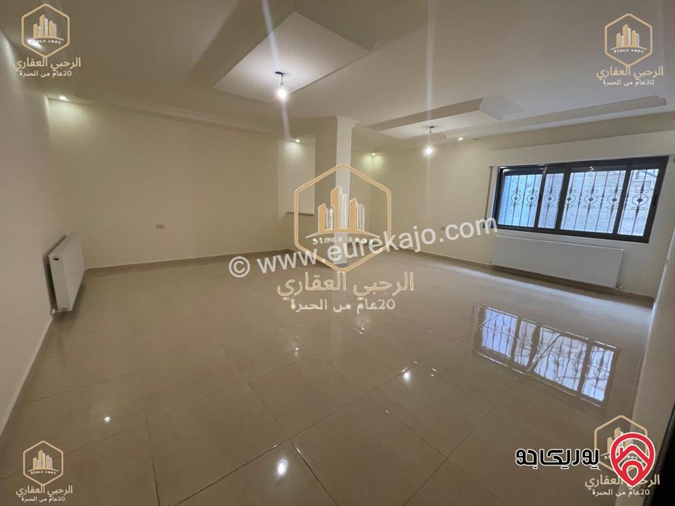 شقة شبه ارضية مساحة 200م وترس خارجي 99م ومدخل مستقل للايجار في عمان - تلاع العلي