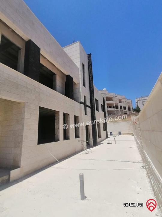 فيلا مساحة 1 دونم على أرض 940م للبيع في عمان - دابوق