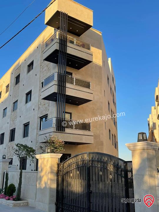 شقة طابق ثالث مساحة 189م مع روف 189م للبيع في عمان - ضاحية الحاج حسن