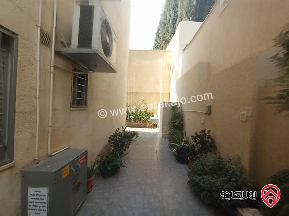 شقة فاخرة مفروشة مساحة 78م داخلي و 150م خارجي للايجار في عمان - دير غبار