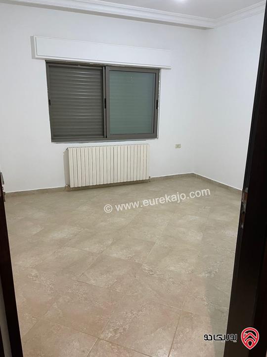 شقة طابق ثاني مساحة 165م للبيع في عمان - المدينة الرياضية بجانب اسواق العز