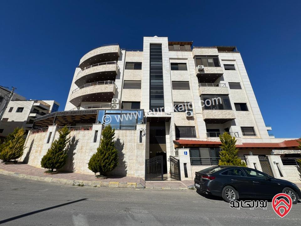 شقة فاخرة مساحة 180م طابق أول للبيع في عمان - الجبيهة 