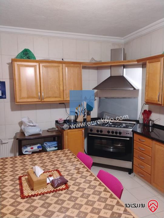 شقة أرضية طابقية مميزة للبيع في عمان - خلدا قرب الموفنبيك ومطعم ورد 207م مع حديقة وترسات 245م