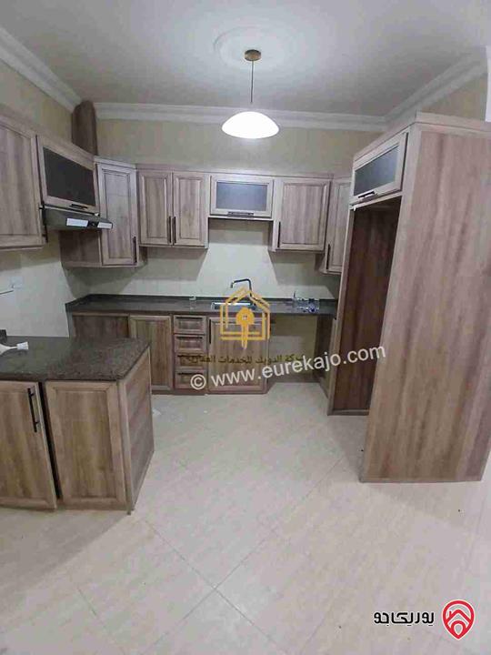 شقة فارغة طابق ارضي مساحة 100م داخلي و 30م خارجي للايجار في عمان - الدوار السابع 