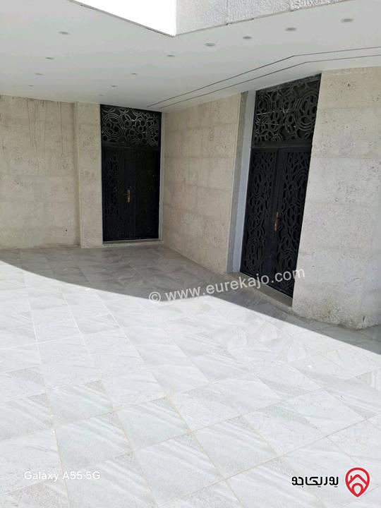 شقة شبه ارضي فخمة مساحة 150 متر داخلي وخارجي 160 متر للبيع في عمان - شفا بدران بسعر 81 الف ت 0796974924