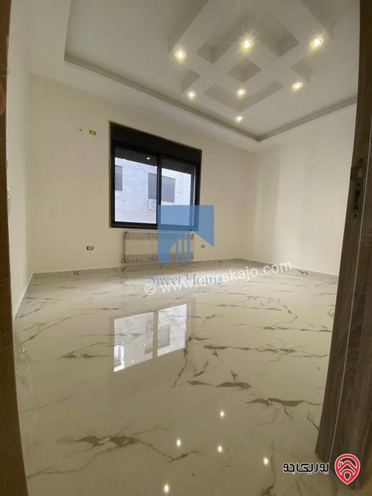 شقة فاخرة للبيع في عمان - خلدا قرب إشارة البنك العربي ومركز زها طابق ثاني 220م تشطيب سوبر ديلوكس لم تسكن