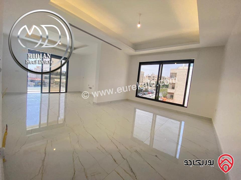 شقة دوبلكس جديدة للبيع طابق أخير مع روف في عمان - حنو الصويفية مساحة 240م مع تراسات تشطيبات ديكورات عصرية فاخرة