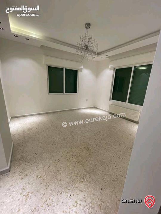 شقة فارغة طابق ثانى مساحة 160م للإيجار في عمان - خلدا 