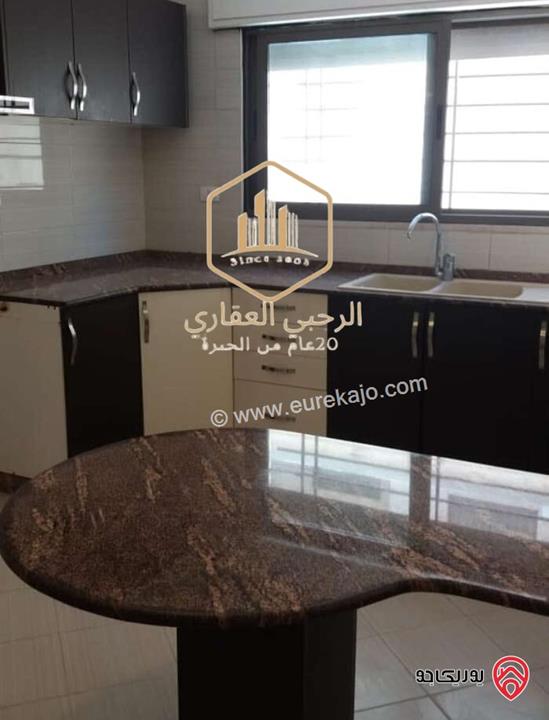 شقة شبه ارضية مساحة 180م داخلي و 40م ترس ومدخل مستقل للايجار في عمان - خلدا 