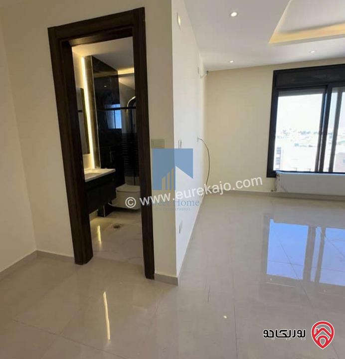 شقة فاخرة للبيع في عمان - تلاع العلي خلف طواحين الهوا طابق ثالث 180م مع روف دوبلكس 110م لم تسكن