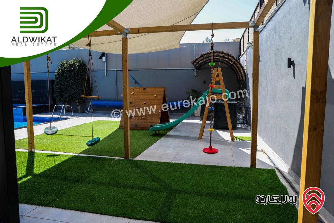 شاليه فاخر للبيع في اجمل مواقع البحر الميت منتجع البحيرة مساحة الارض 650م والبناء 195م