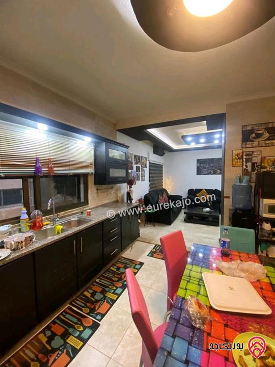 شقة أرضية مساحة 186م داخلي و 30م خارجي للبيع مفروشة في عمان - الجندويل