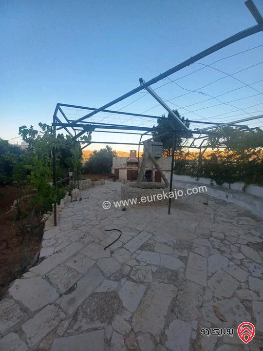 فيلا مساحة 500م على أرض 1900م للبيع في عمان - منطقة ام الدنانير 