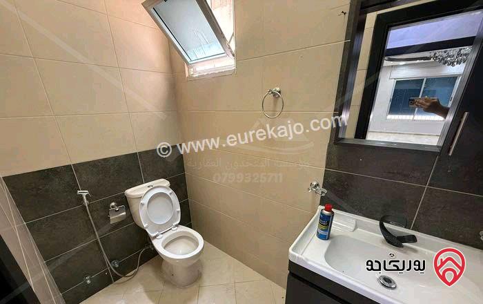 شقة فارغة مساحة 240م طابق أول للايجار في عمان - الرابية