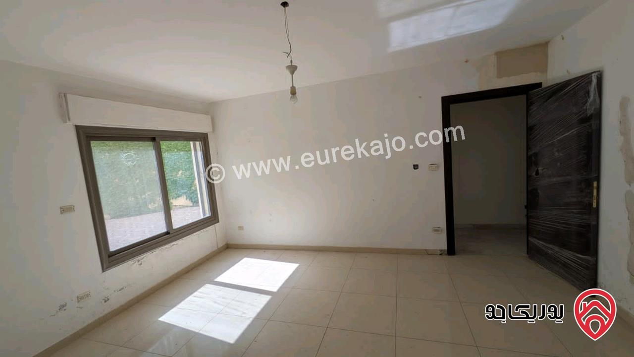 شقة طابق شبه ارضي مساحة 330م داخلي و 230م خارجي للبيع في عمان - دير غبار 