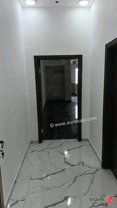 شقتين عدد 2 طابق ثاني سوبر ديلوكس مساحة 154م لكل شقة للبيع في المفرق 