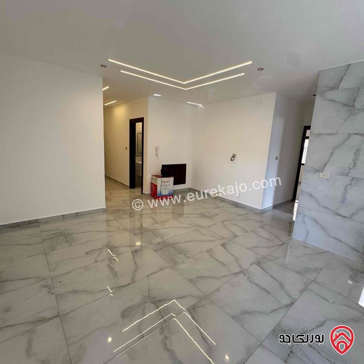 شقة فاخرة جدا بتشطيب عصري مساحة 115م للايجار من المالك مباشرة في عمان - البنيات خلف جامعة البتراء 