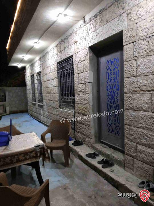 منزل مستقل مساحة الأرض 301م والبناء 120م للبيع في الزرقاء - منطقة جريبا