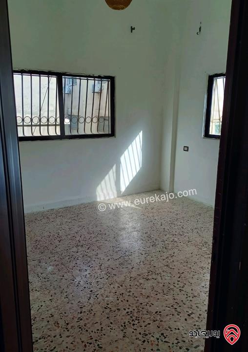 عمارة تجارية على أرض 385م للبيع في الزرقاء الجديدة