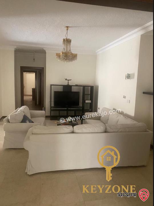 شقة أرضية مساحة 194م داخلي و 100م خارجي للبيع في عمان - ام اذينة