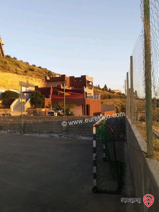 مزرعة مساحة الأرض 3728م وبناء 250م للبيع في جرش منطقة نوارة مقابل تل الرمان  