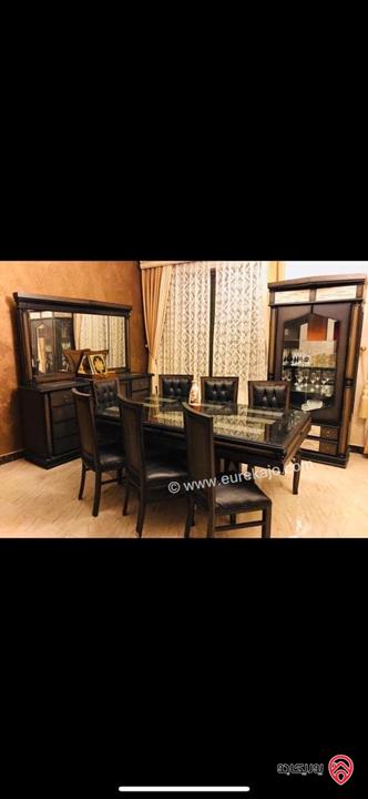 فيلا مساحة الأرض 570م والبناء 913م للبيع في عمان - ضاحية الرشيد 