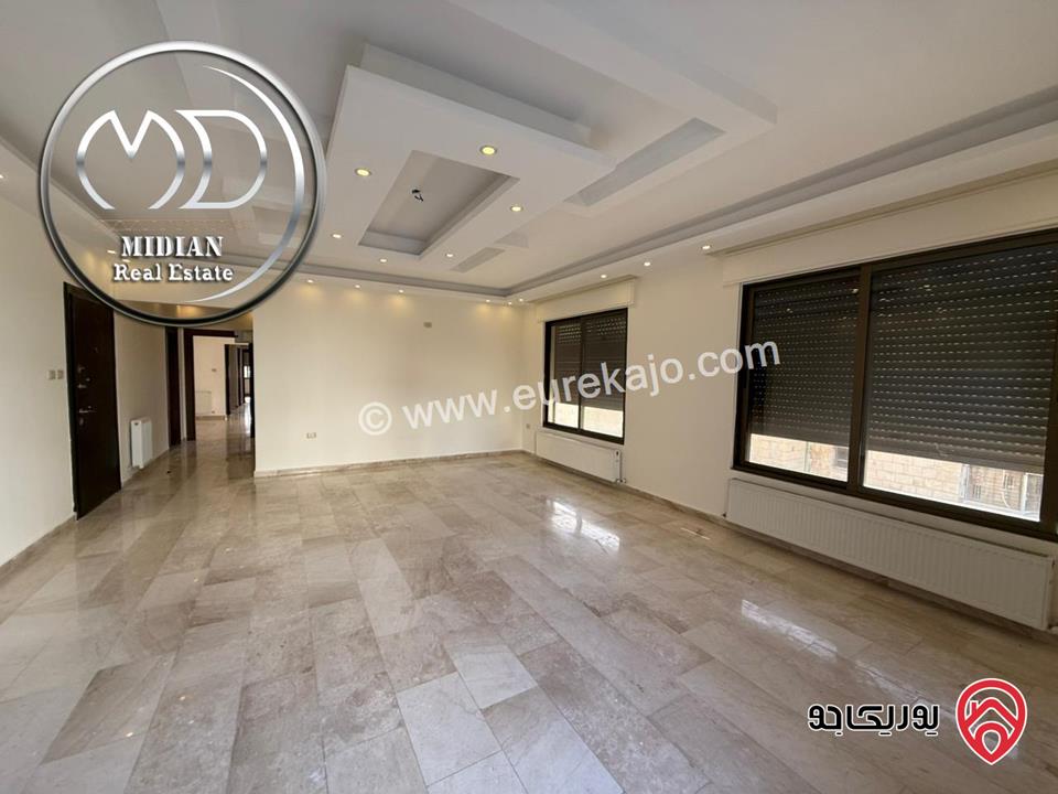 شقة ارضية فارغة للايجار في عمان - ضاحية النخيل مساحة 190م مع ترس 50م تشطيبات و ديكورات سوبر ديلوكس بسعر مميز جداً