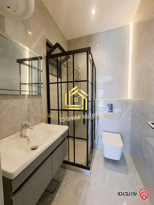 شقة جديدة طابق ثالث مساحة 124متر للإيجار في عمان - البنيات 