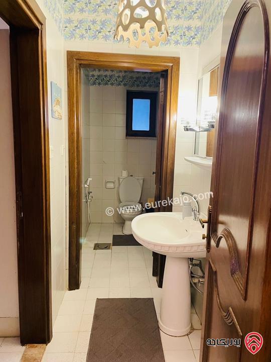 شقة مفروشة طابق اول من فيلا مساحة 150م للايجار مفروشة في عمان - الجبيهة 