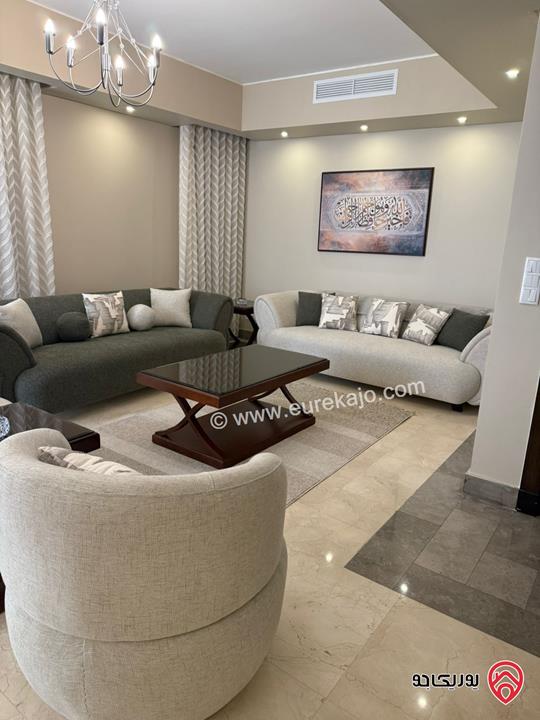 شقة مساحة 170م طابق ثالث للايجار مفروشة في عمان - دير غبار