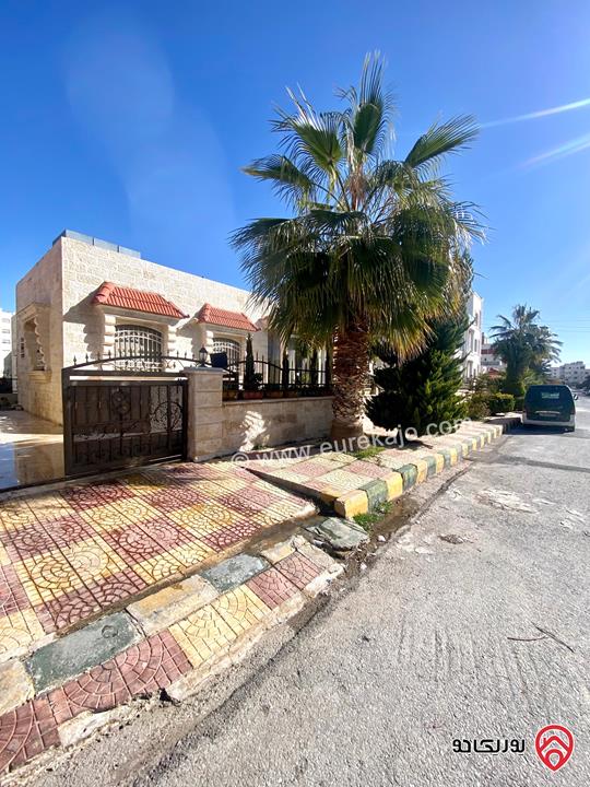 بيت مستقل مساحة 420م على أرض 760م للبيع في عمان - ابو علندا اسكان الكهربا 