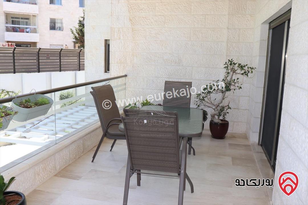 شقة فاخرة طابق أول مساحة 308م للبيع في عمان - دير غبار