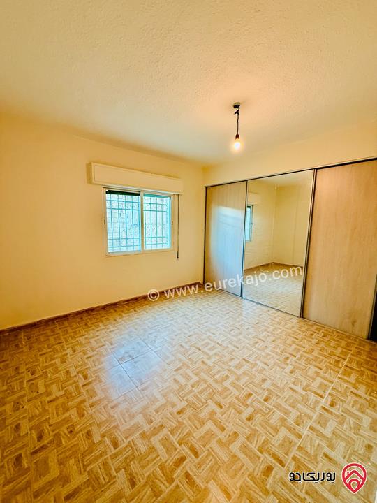 شقة طابق أرضي مساحة 200م للبيع في عمان - طبربور 