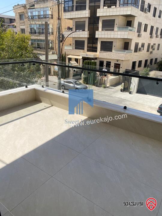 شقة فاخرة للبيع في عمان - أم أذينة قرب أبراج السادس طابق اول 200م تشطيب سوبر ديلوكس لم تسكن