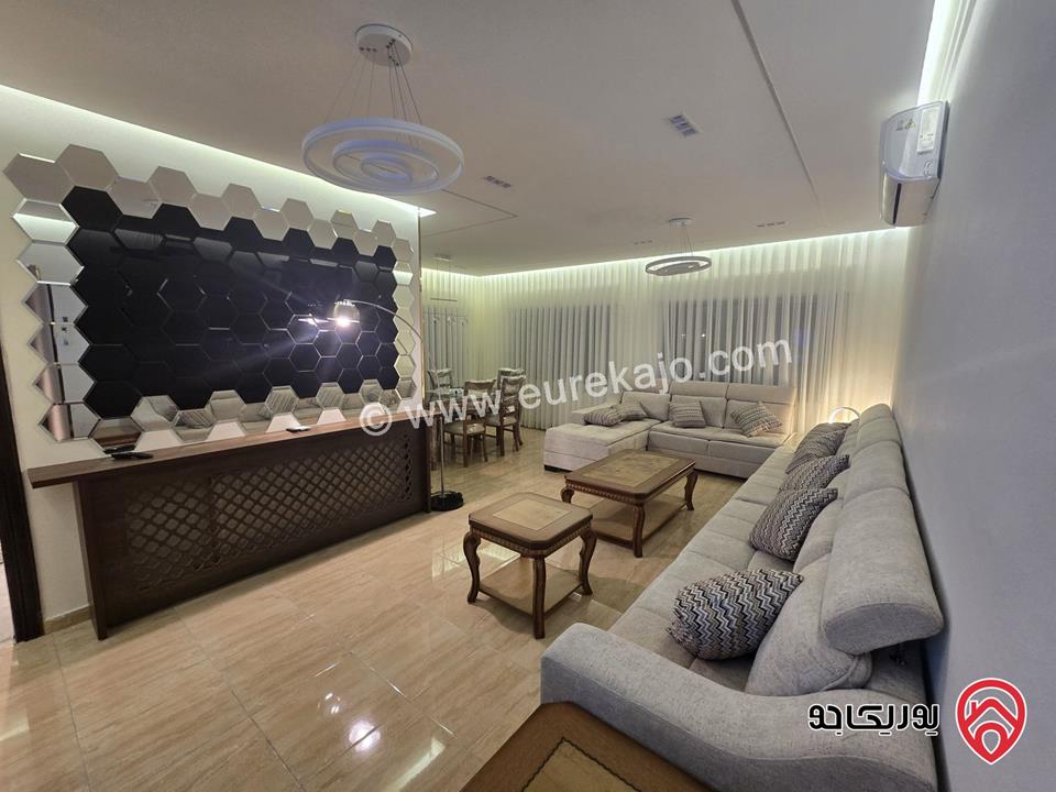 شقة فاخرة مفروشة للايجار ثلاث غرف نوم في الدوار السابع