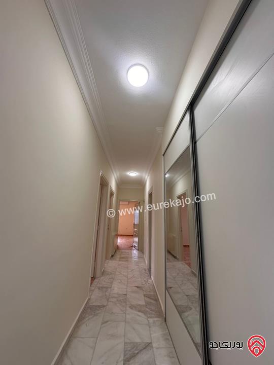 شقة طابق ثاني مساحة 200م للايجار في عمان - خلدا 