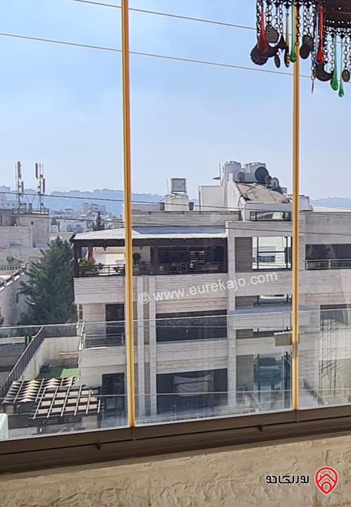 شقة مميزة طابق ثالث مساحة 240م للبيع في عمان - الكرسي