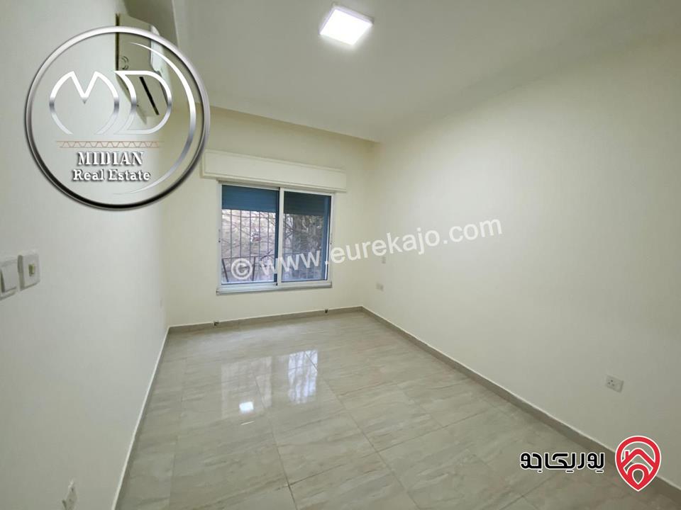 شقة أرضية فارغة للايجار في عمان - الرابية مساحة 150م مع ترس 20م تشطيبات سوبر ديلوكس تصلح للعرسان بسعر مميز جداً