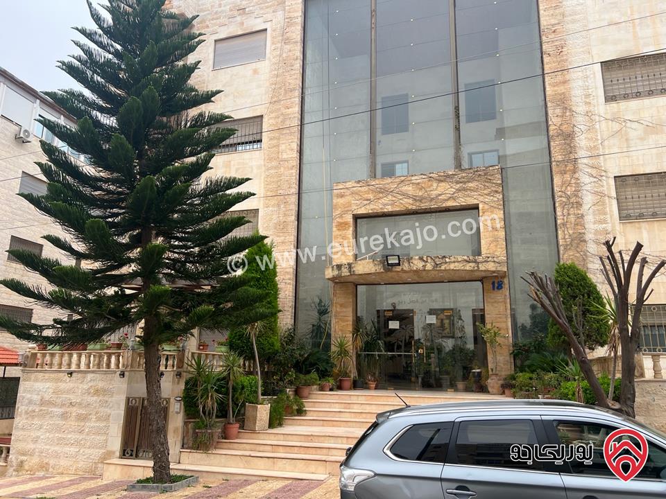 شقة مميزة طابق أرضي مساحة 244 متر للبيع في عمان - المدينة الرياضية من المالك مباشرة