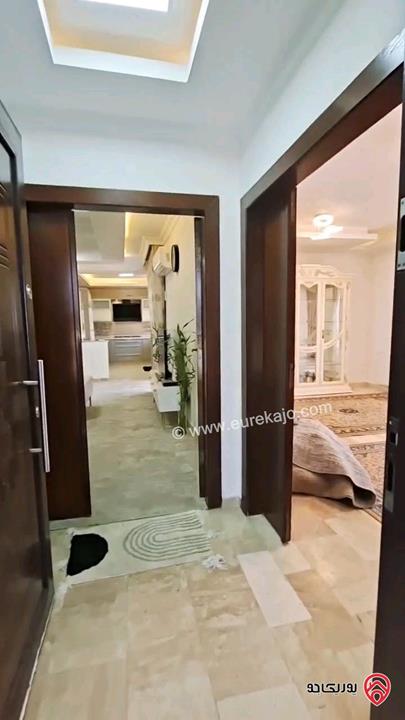 شقة طابقية مساحة 200م للبيع في عمان - ضاحية النخيل 