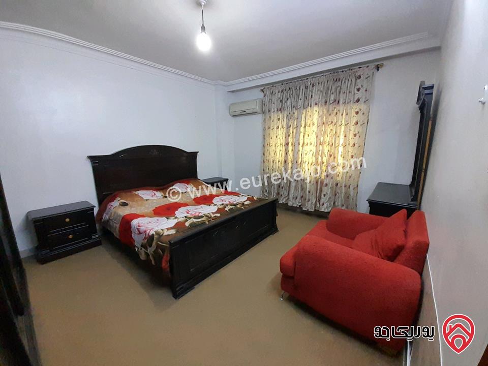 شقة مفروشة طابق اول مدخل مستقل مساحة 145م للايجار في اربد - حي الورود الشقه متوفرة بتاريخ /،2/22