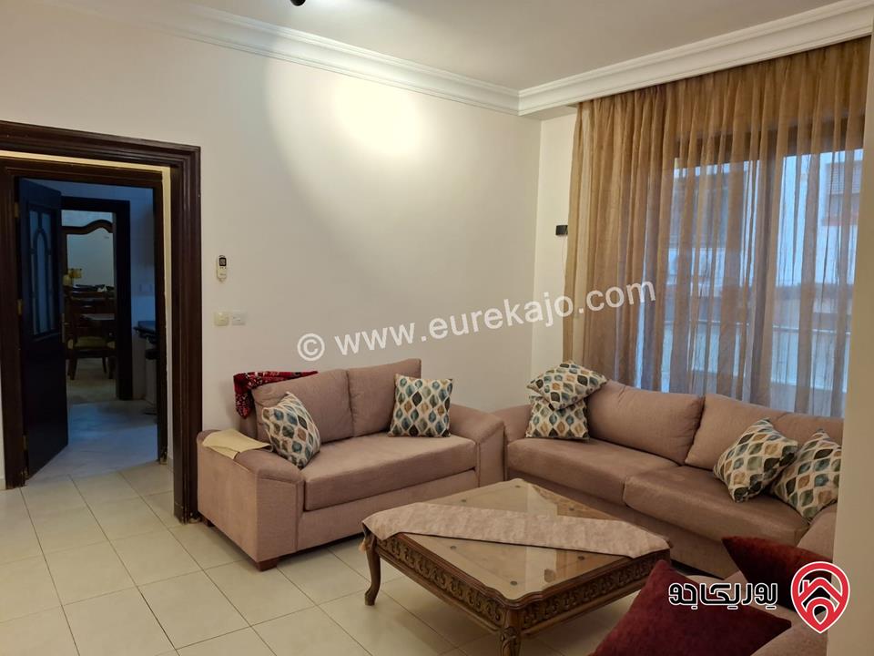 شقة أرضية مساحة 215م داخلي و 70م خارجي للبيع في عمان - عبدون